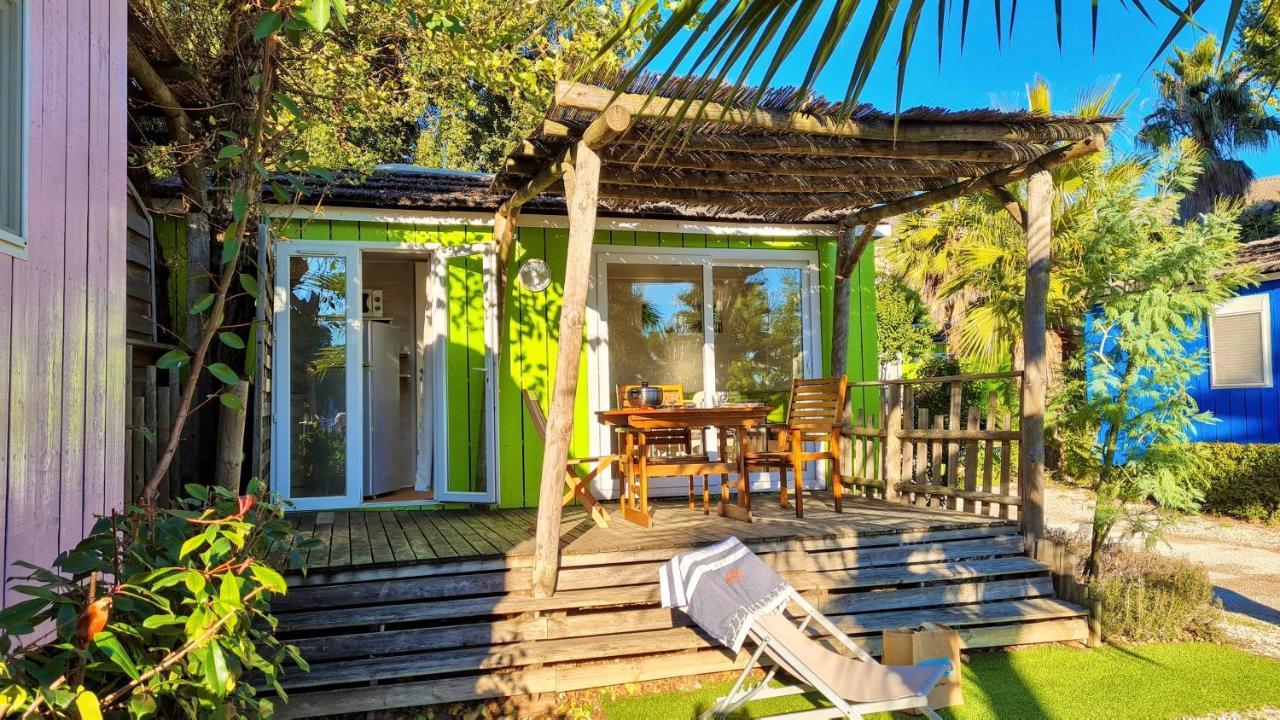 Bungalow with Air-Conditioning,1271905480:JPEG